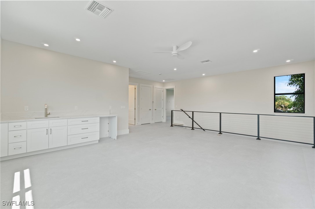 2769 Van Buren AVE
