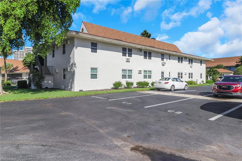 235 Seaview CT # B10