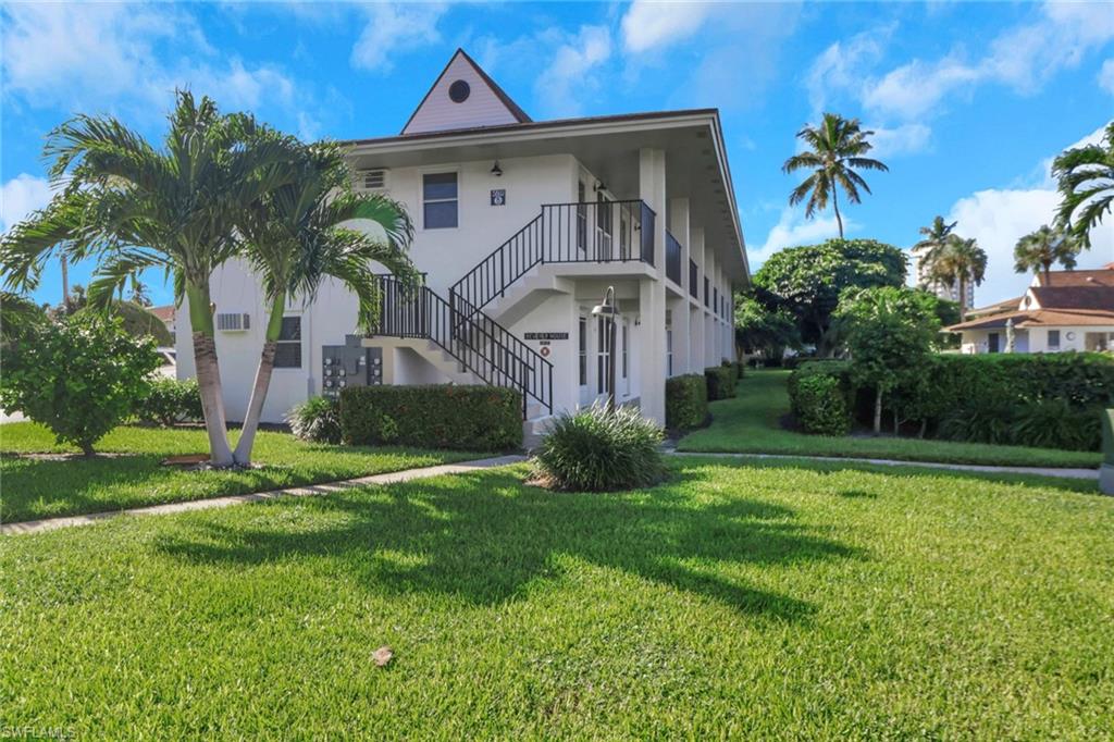 235 Seaview CT # B10