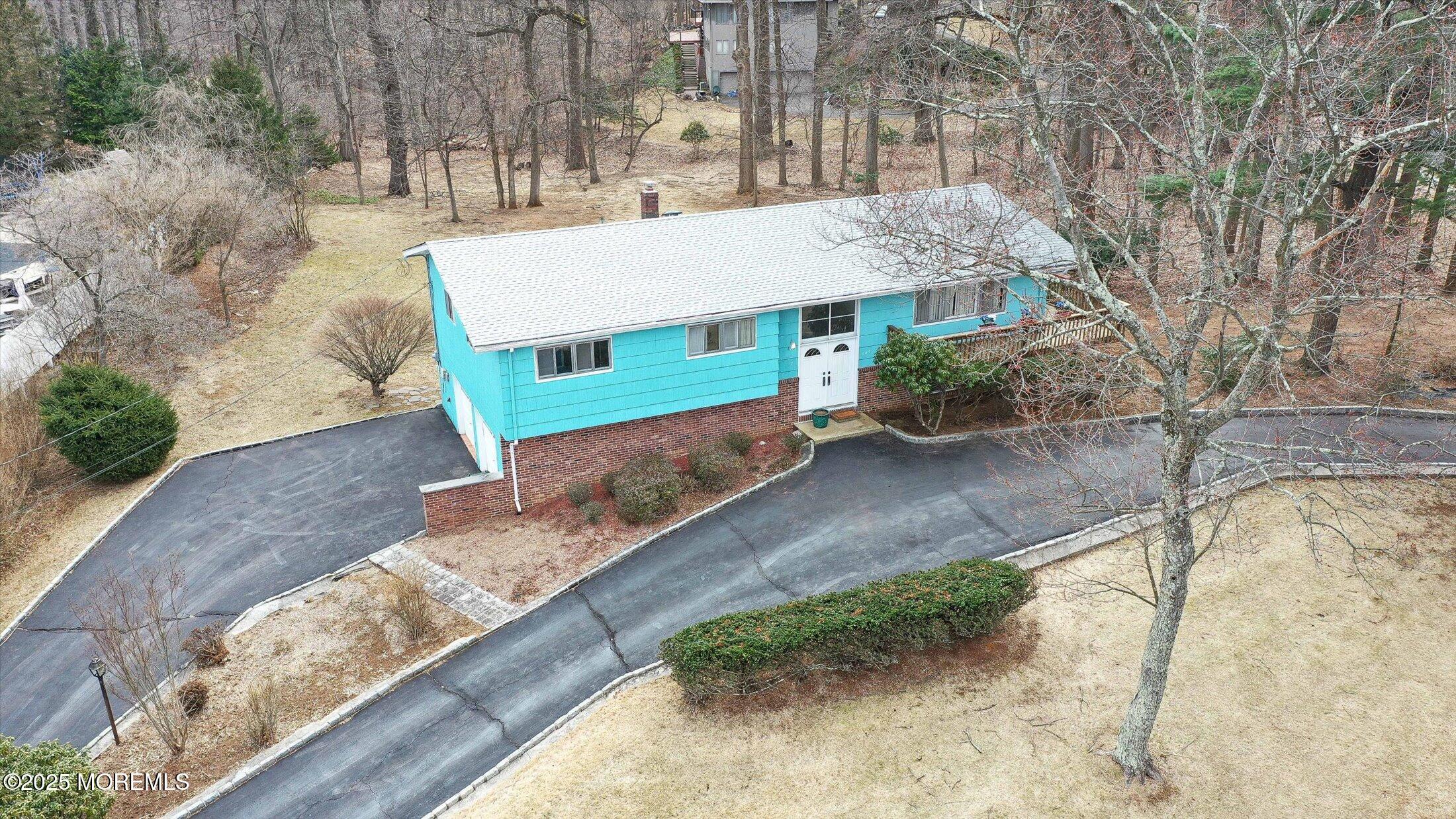2 Overlook Drive