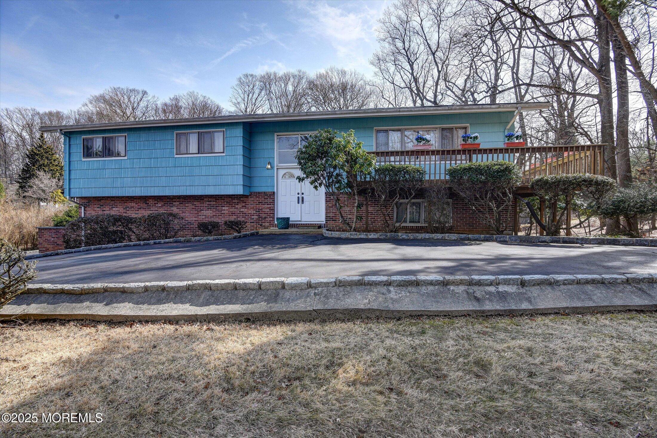 2 Overlook Drive