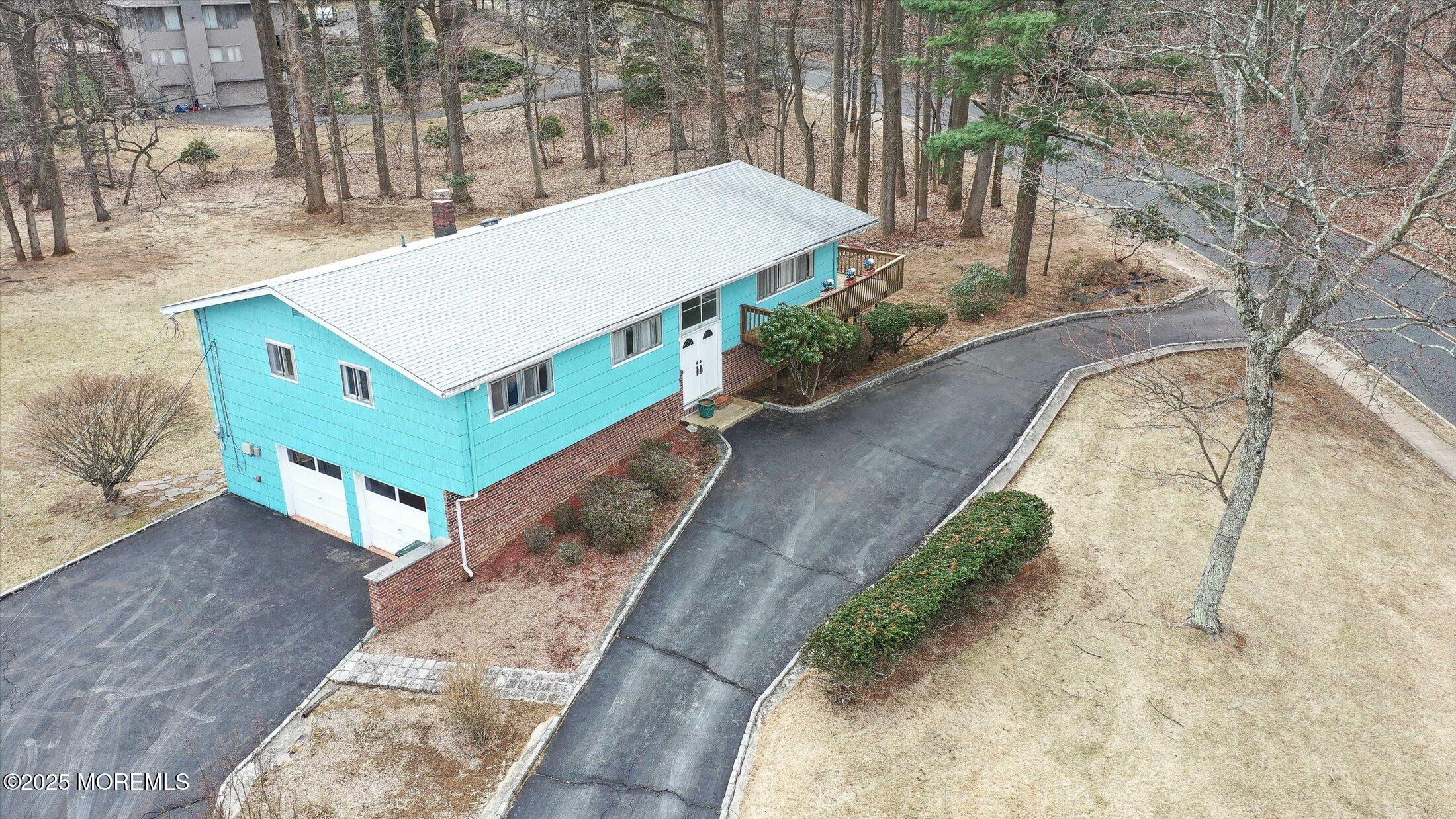 2 Overlook Drive