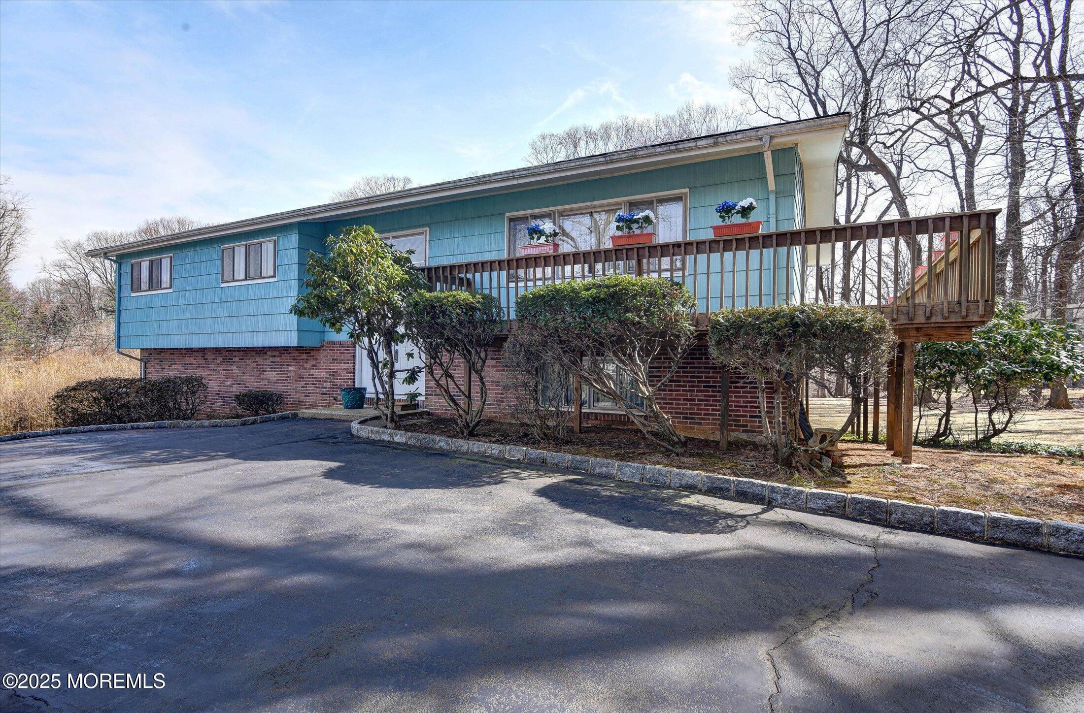 2 Overlook Drive