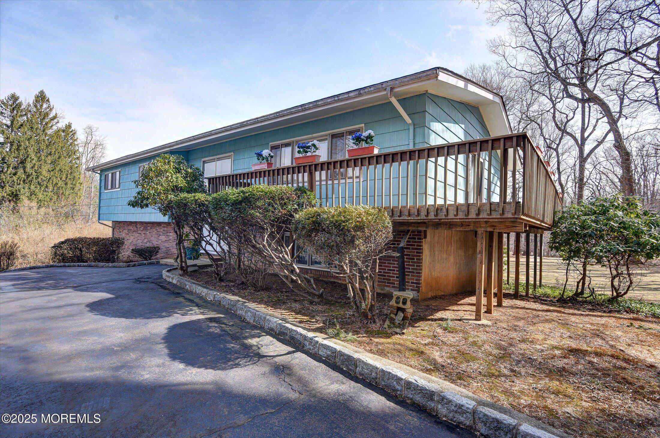 2 Overlook Drive