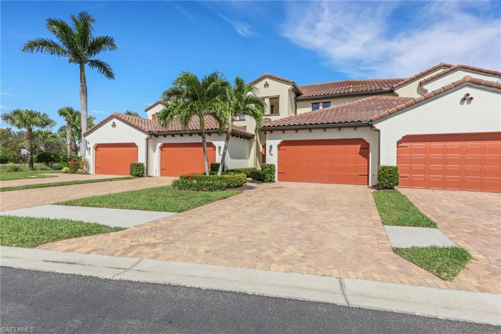 15161 Palmer Lake CIR # 202, NAPLES Unit: 202