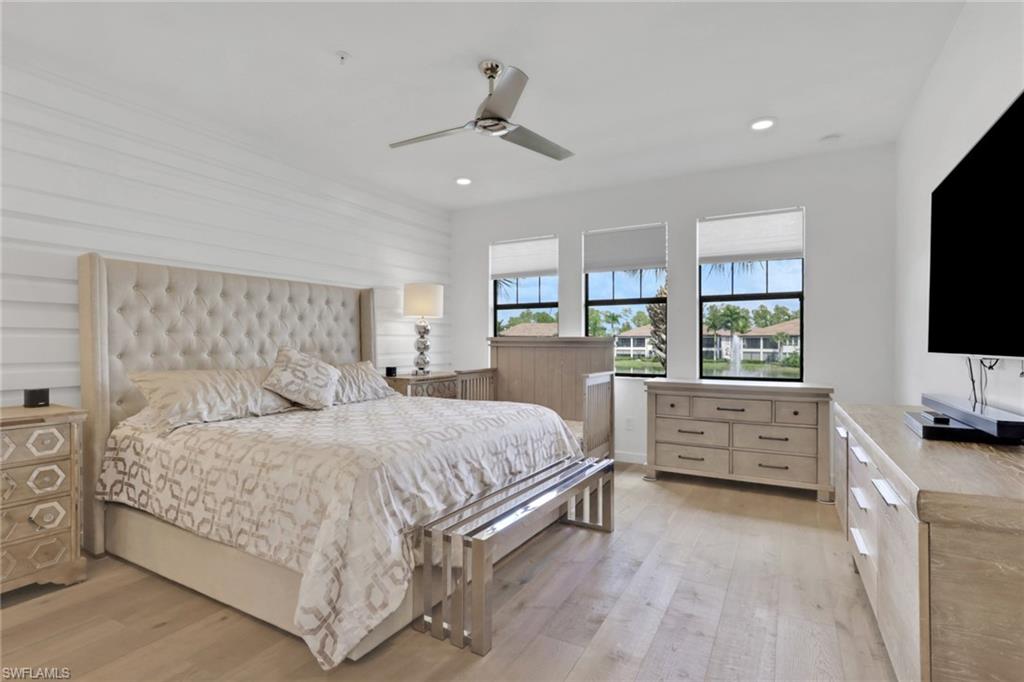 15161 Palmer Lake CIR # 202, NAPLES Unit: 202