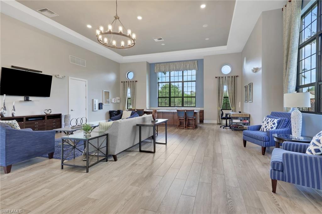 15161 Palmer Lake CIR # 202, NAPLES Unit: 202