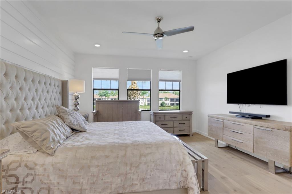 15161 Palmer Lake CIR # 202, NAPLES Unit: 202