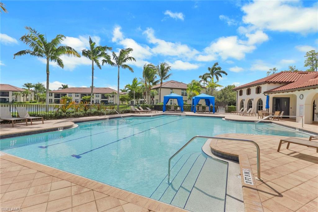 15161 Palmer Lake CIR # 202, NAPLES Unit: 202