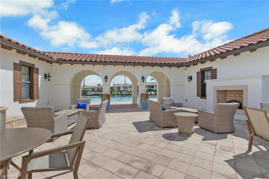 15161 Palmer Lake CIR # 202, NAPLES Unit: 202