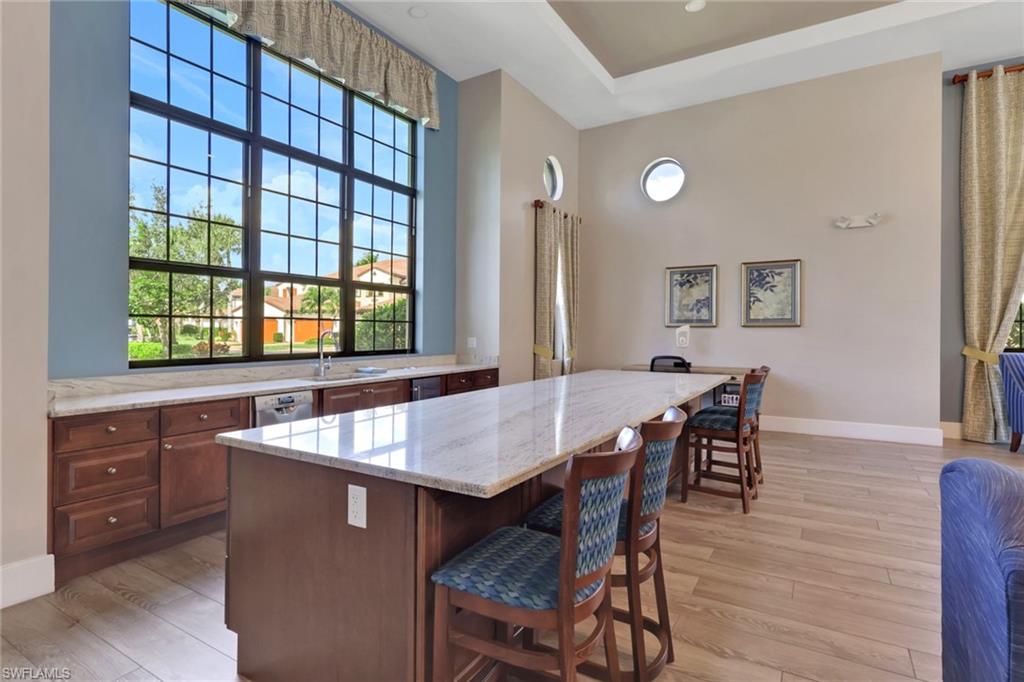 15161 Palmer Lake CIR # 202, NAPLES Unit: 202