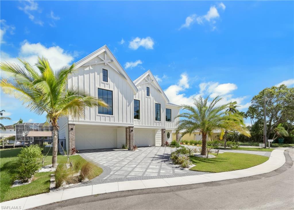 1747 Harbor LN, NAPLES