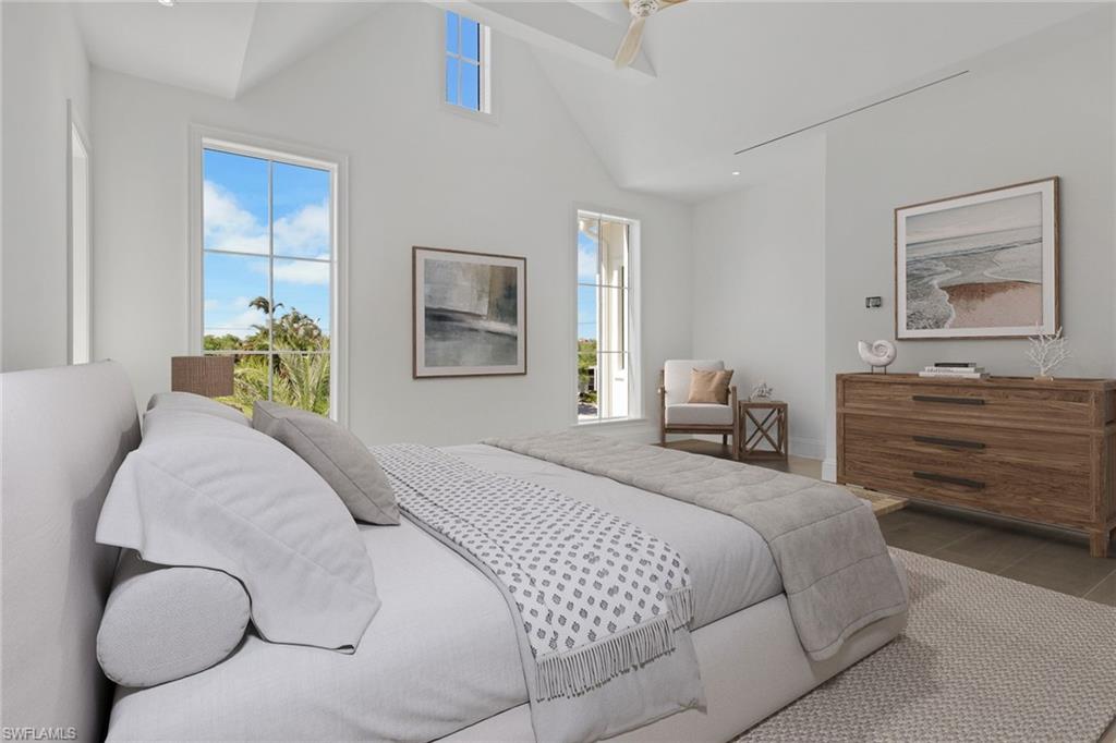 1747 Harbor LN, NAPLES