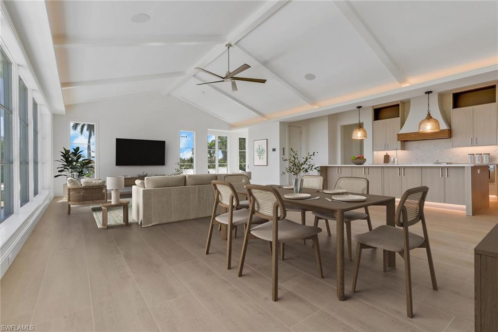 1747 Harbor LN, NAPLES