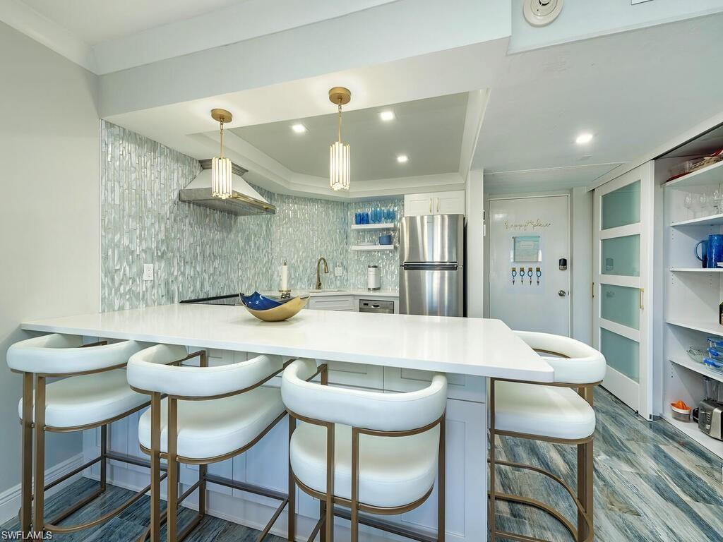 1 Bluebill AVE # 703