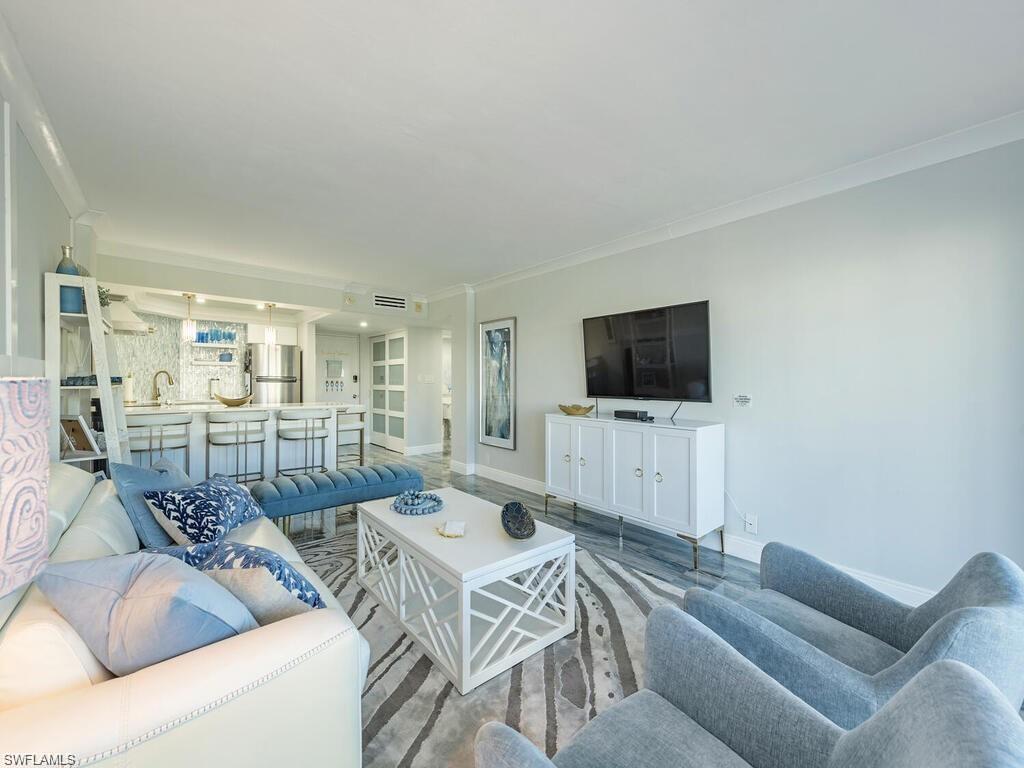 1 Bluebill AVE # 703