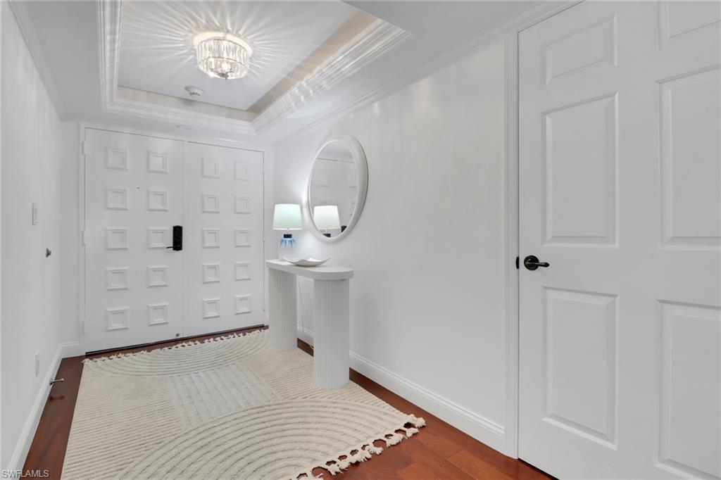 2400 Gulf Shore BLVD N # 205