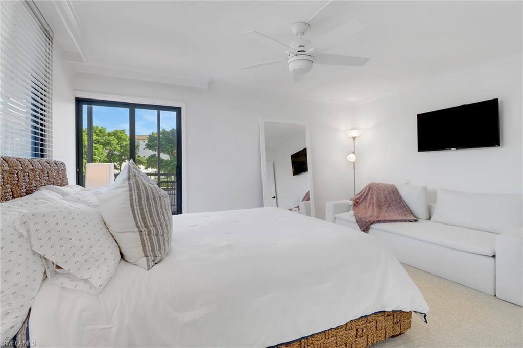 2400 Gulf Shore BLVD N # 205