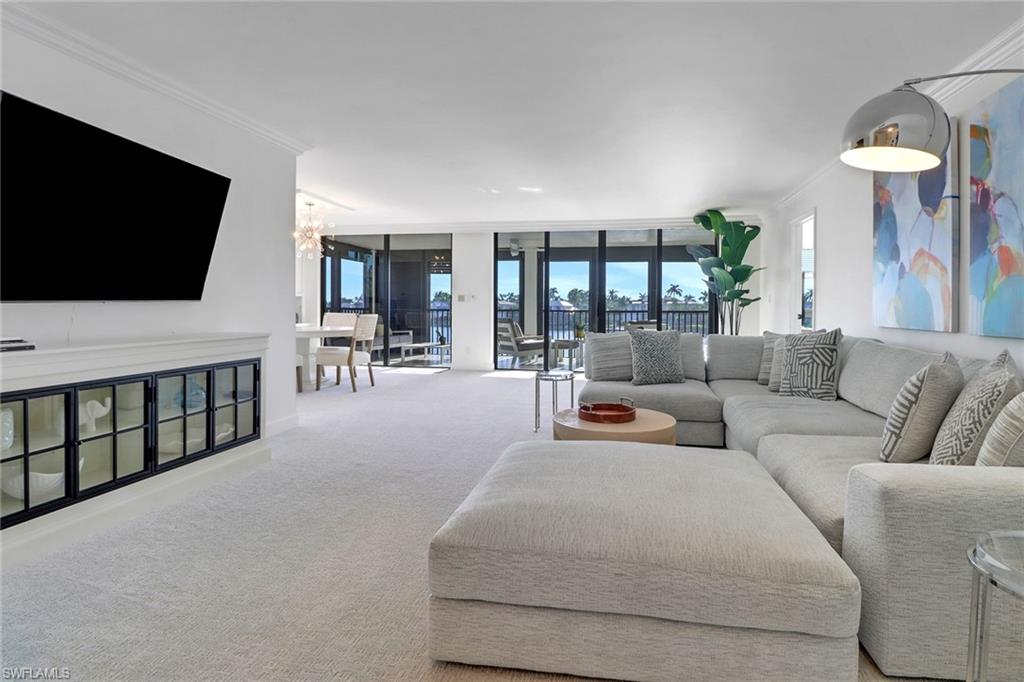 2400 Gulf Shore BLVD N # 205