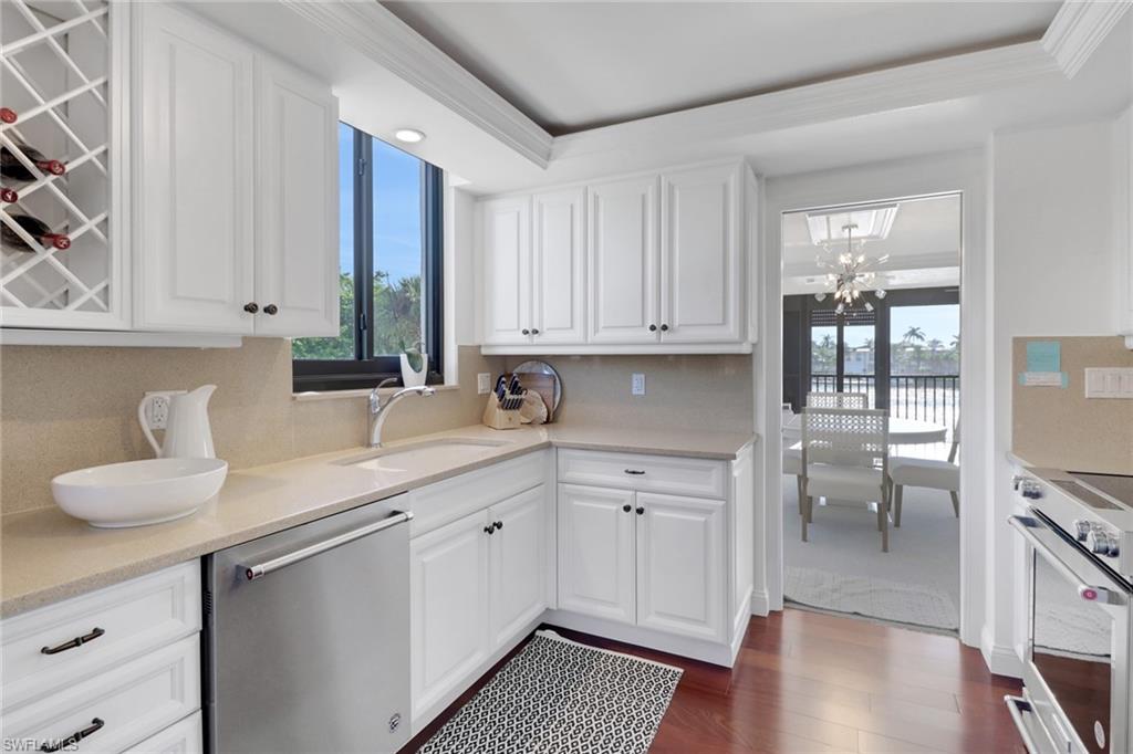 2400 Gulf Shore BLVD N # 205