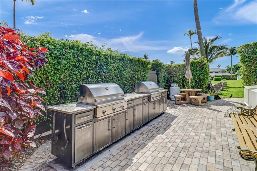 3420 Gulf Shore BLVD N # 31