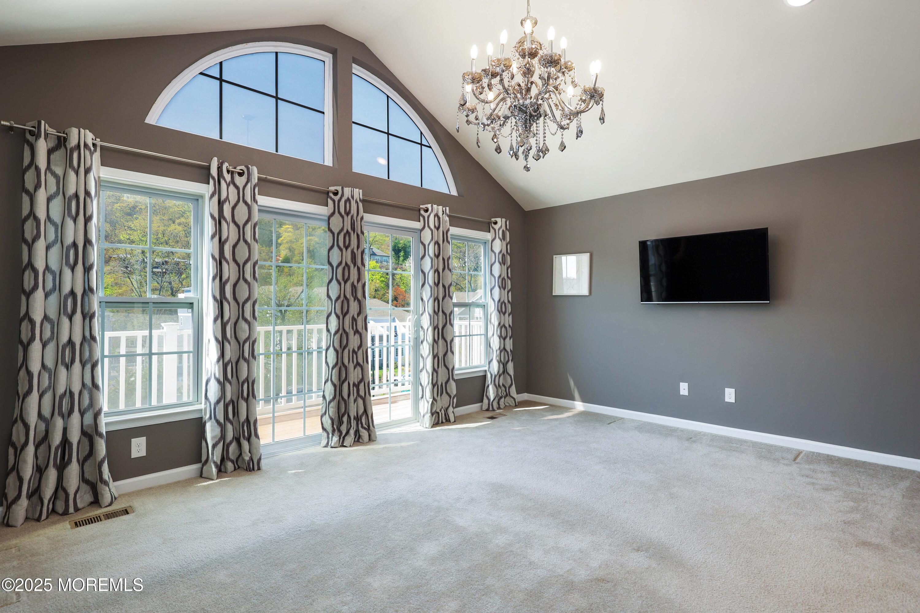3 Halfmoon Court 903