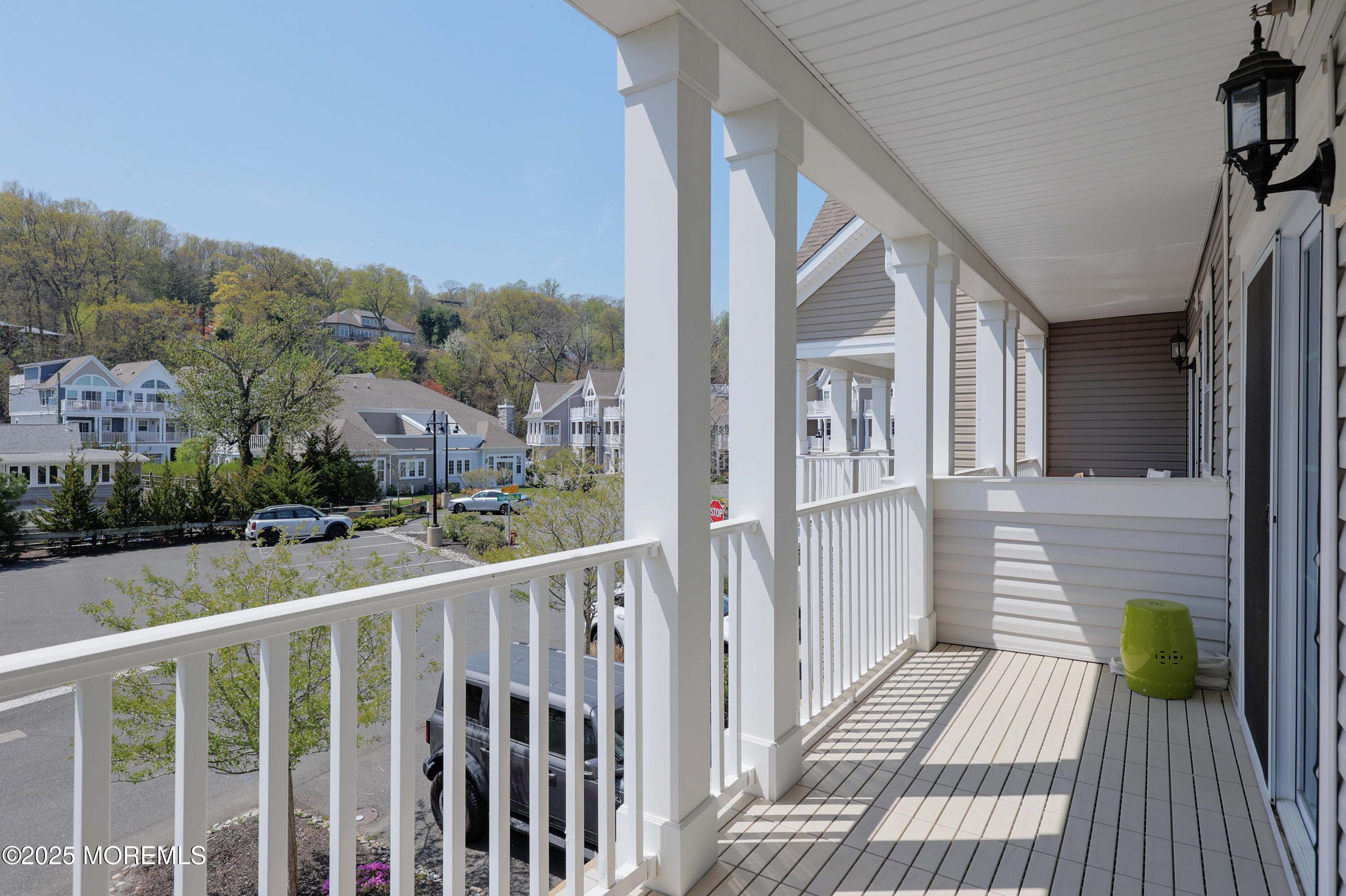 3 Halfmoon Court 903