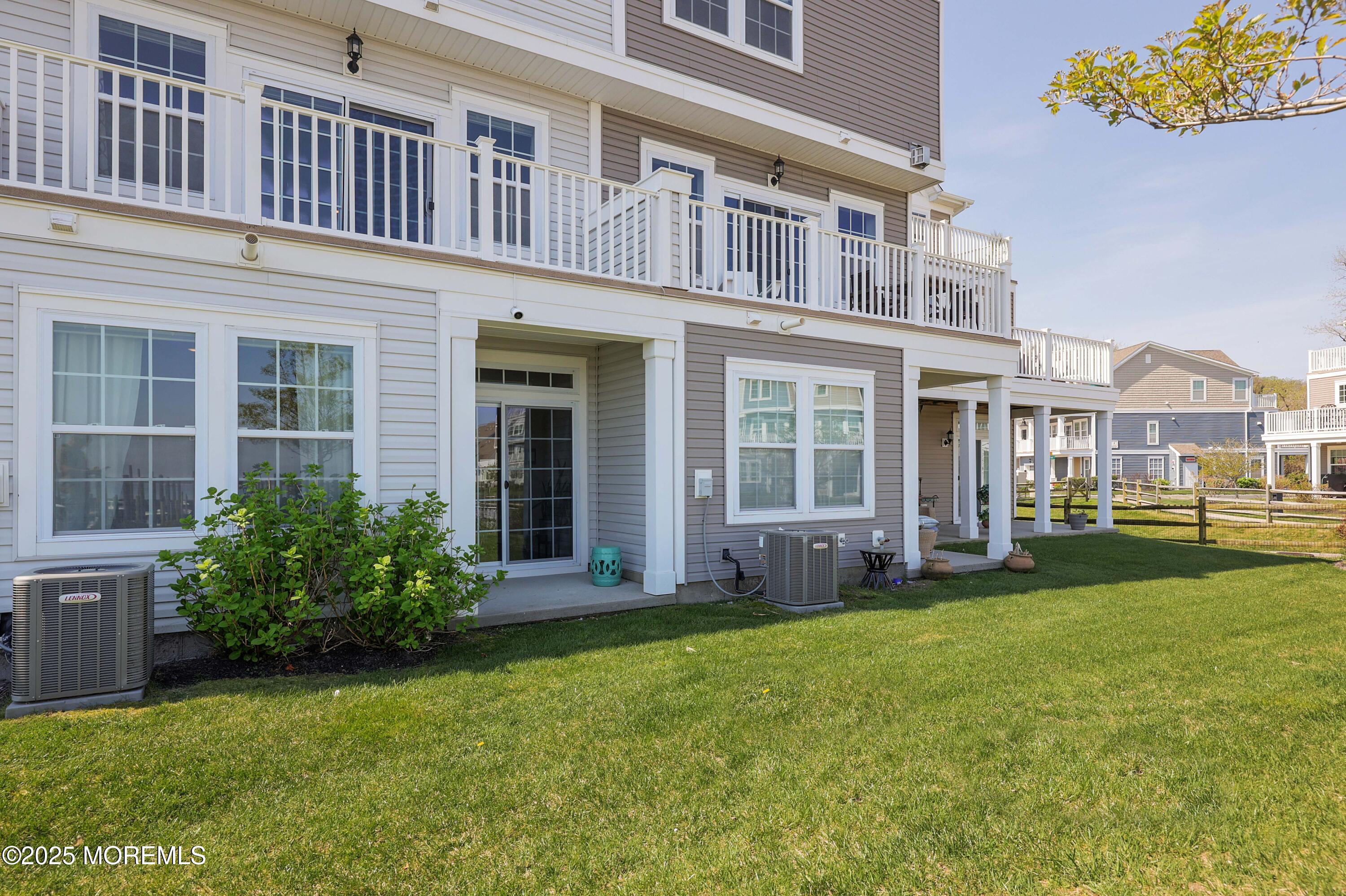 3 Halfmoon Court 903