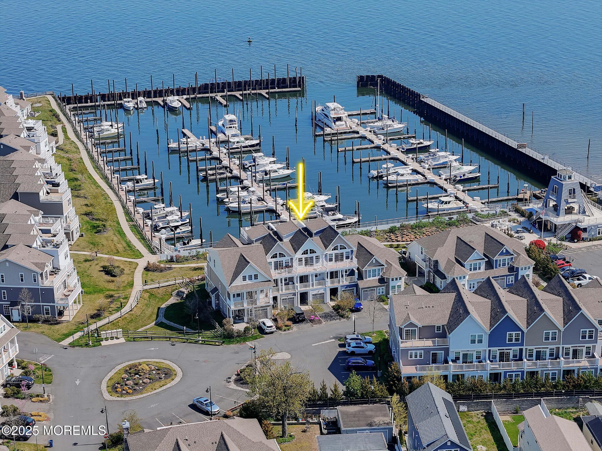 3 Halfmoon Court 903