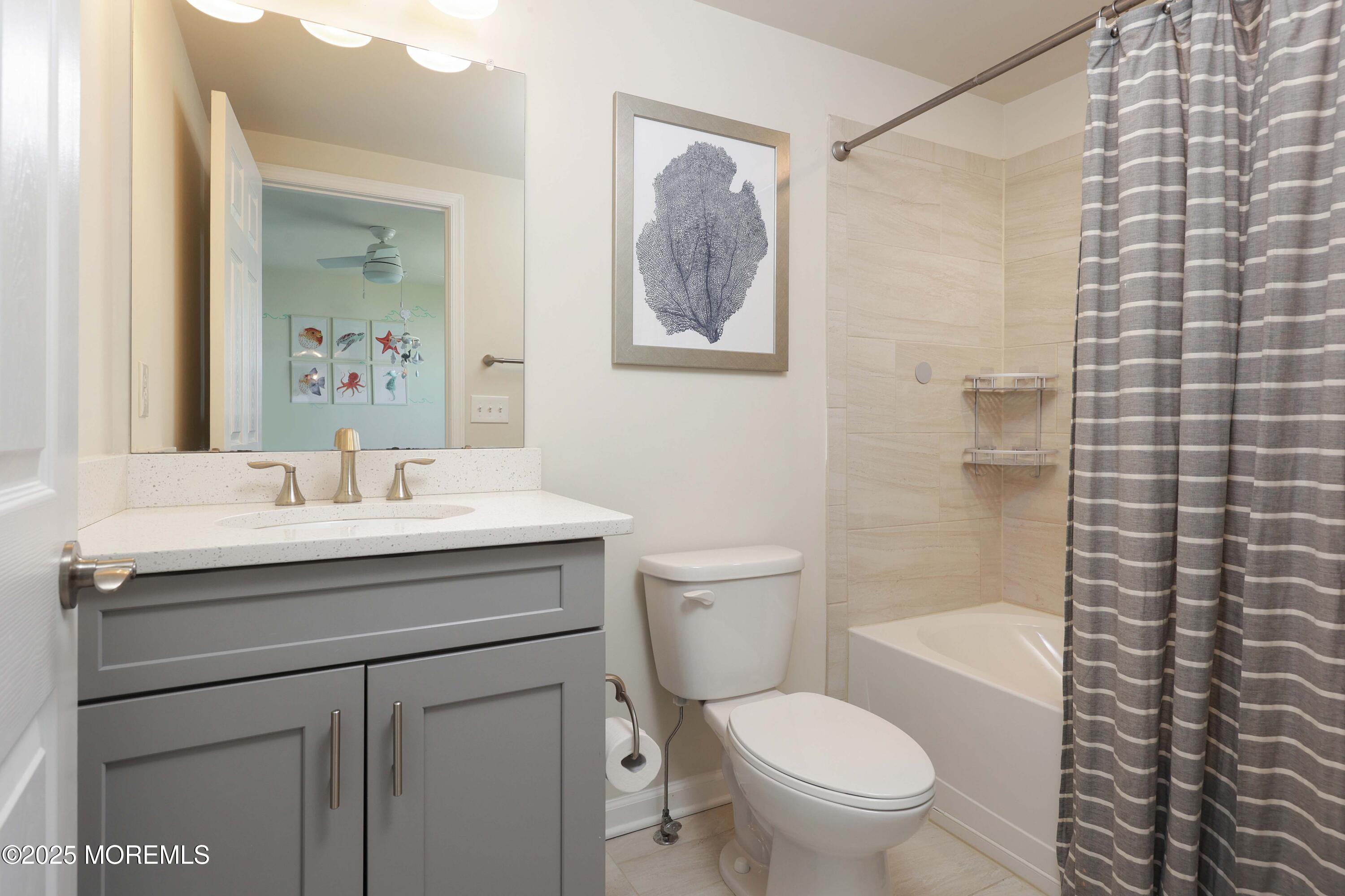 3 Halfmoon Court 903