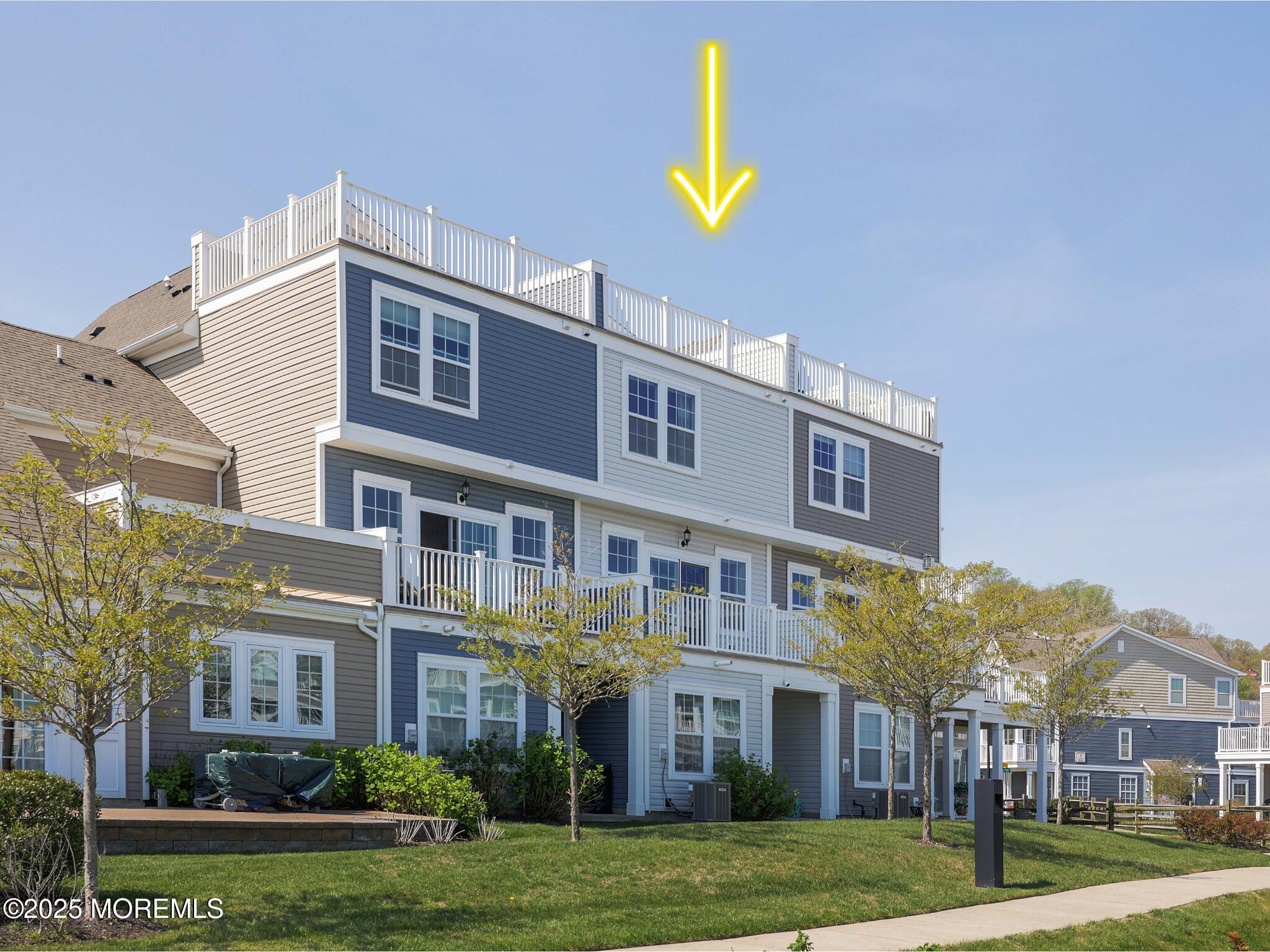 3 Halfmoon Court 903