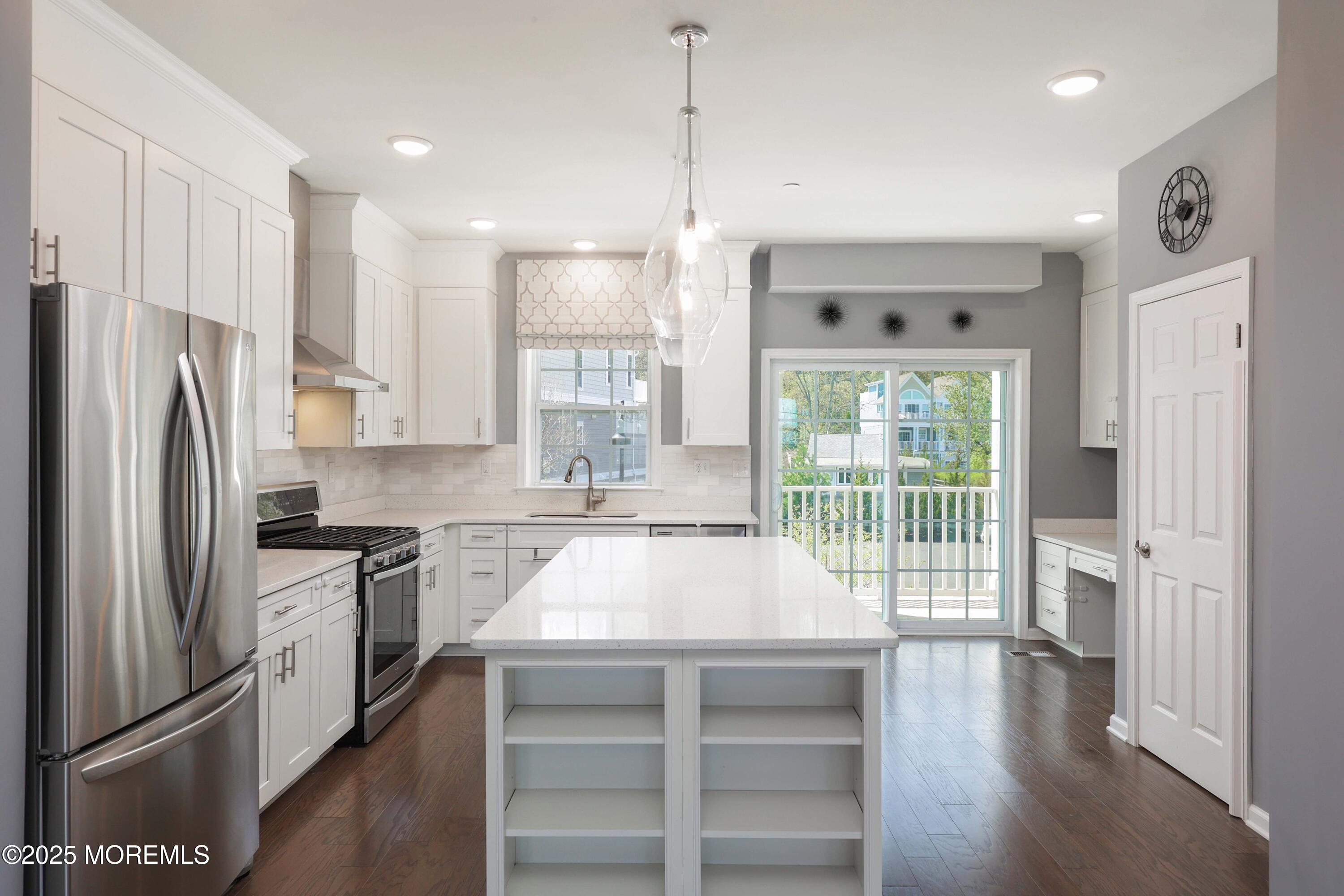 3 Halfmoon Court 903