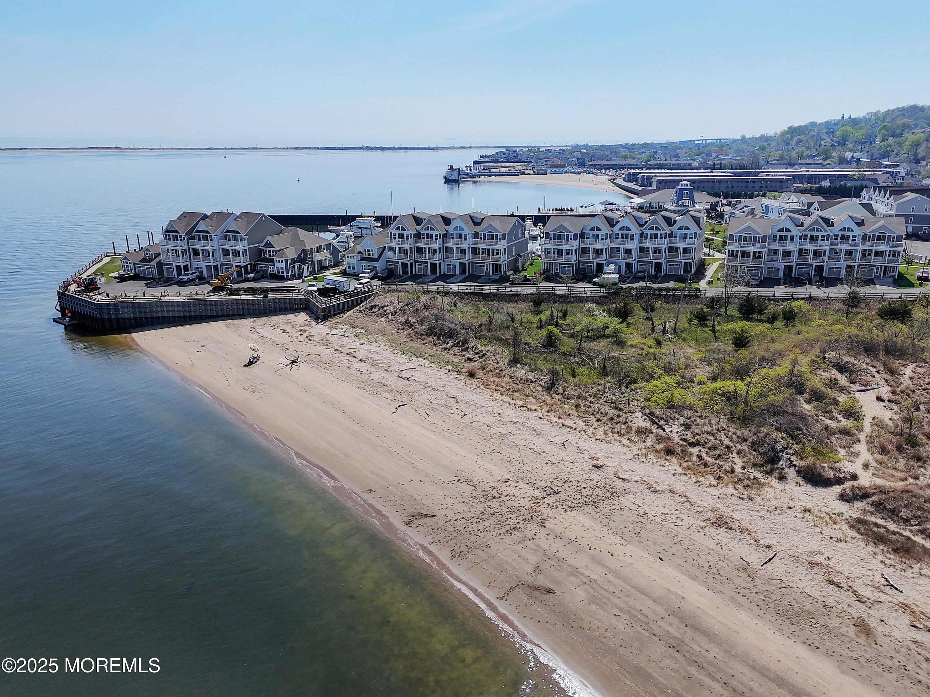 3 Halfmoon Court 903