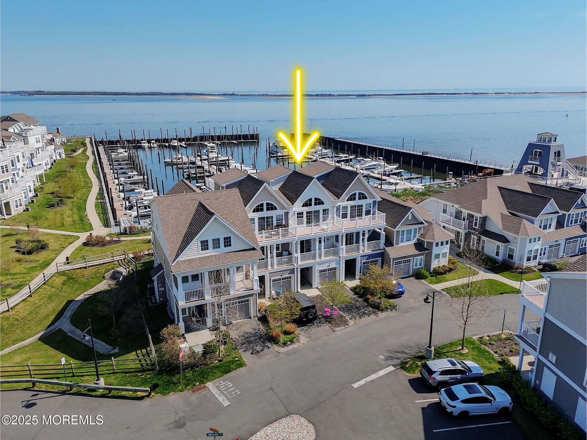 3 Halfmoon Court 903