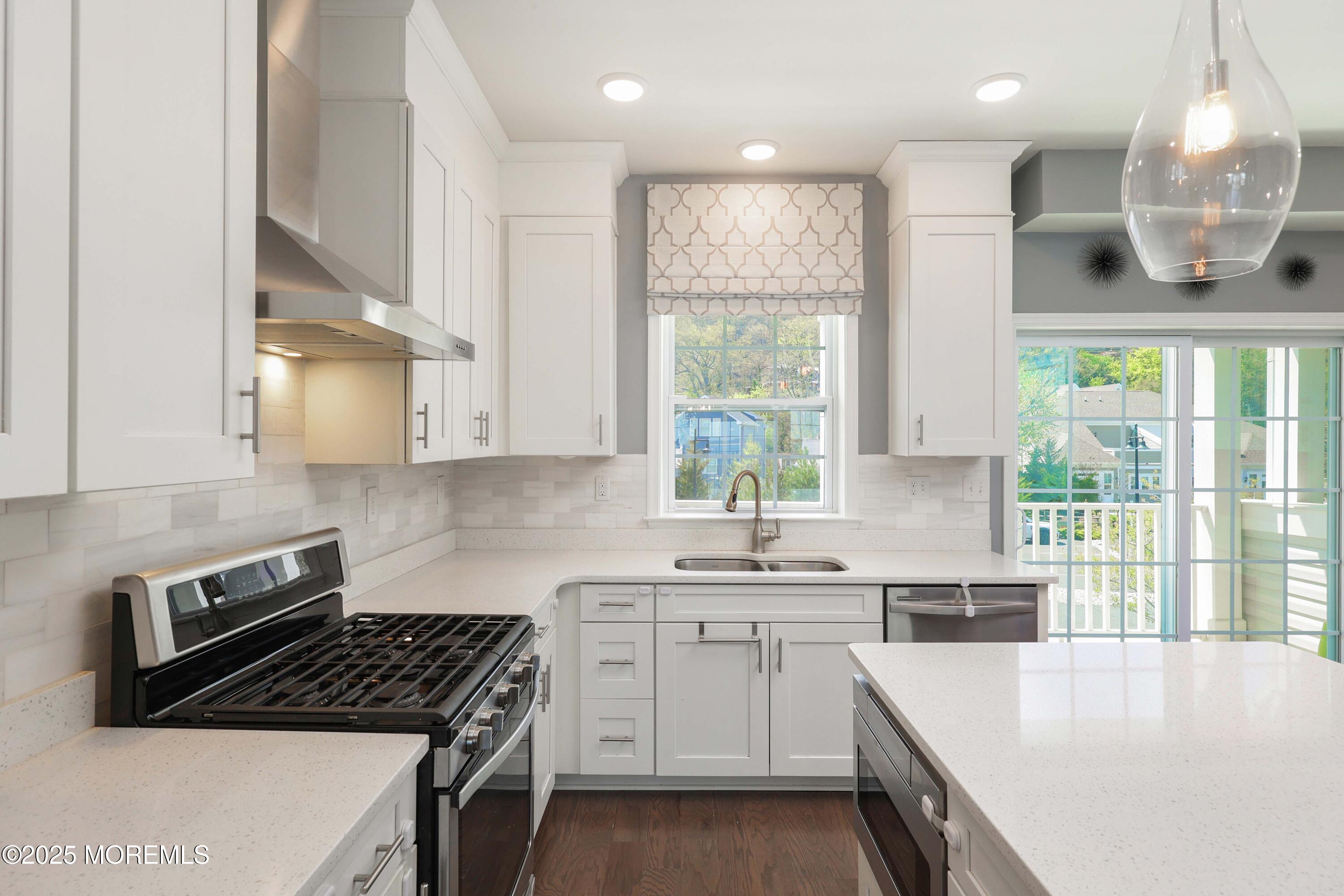 3 Halfmoon Court 903