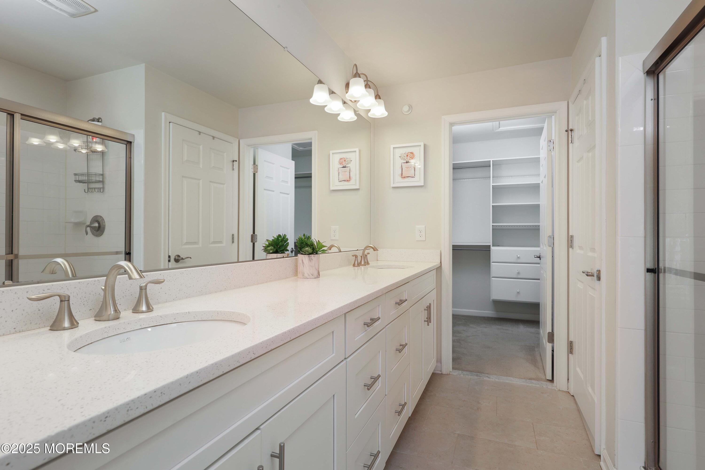 3 Halfmoon Court 903