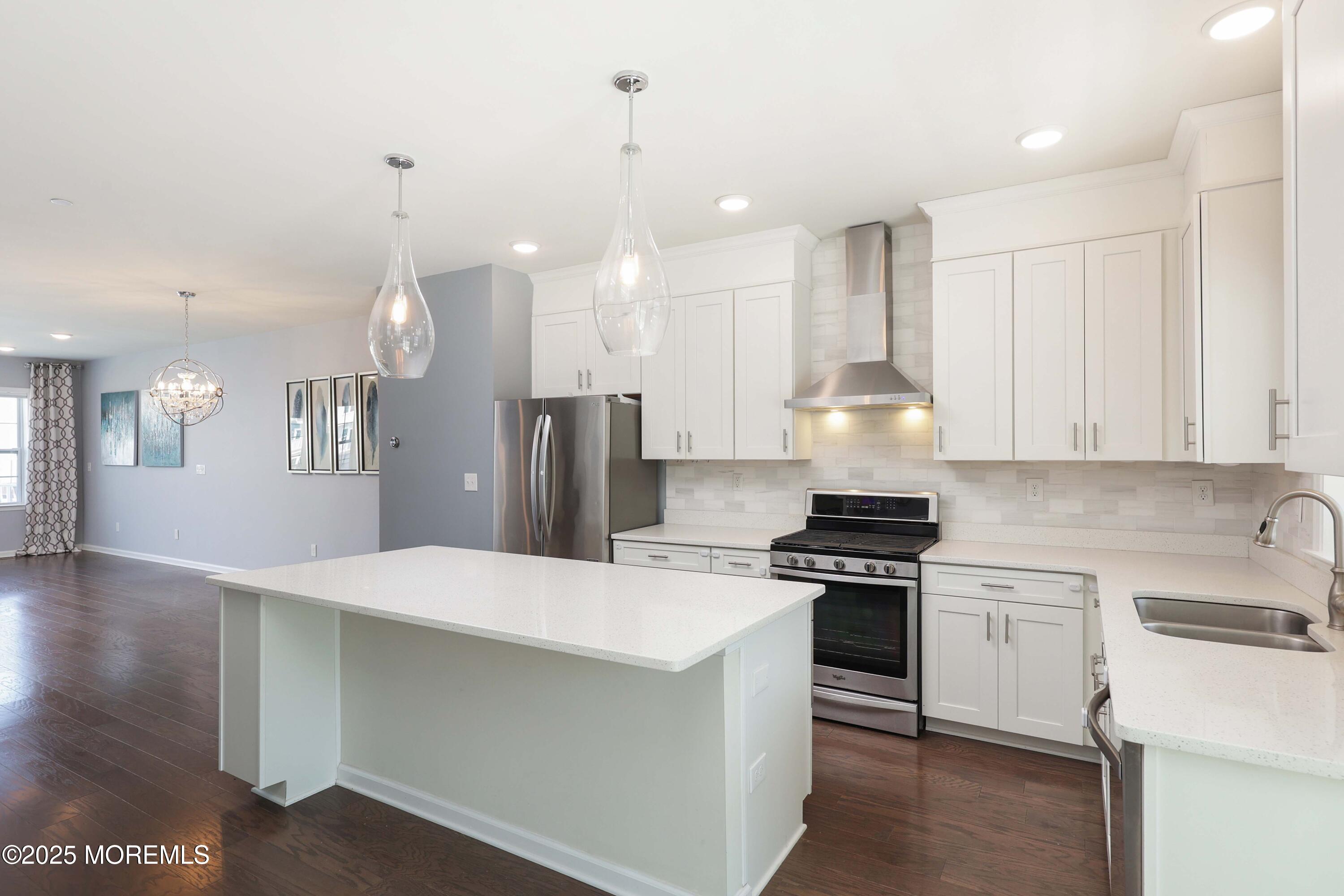 3 Halfmoon Court 903