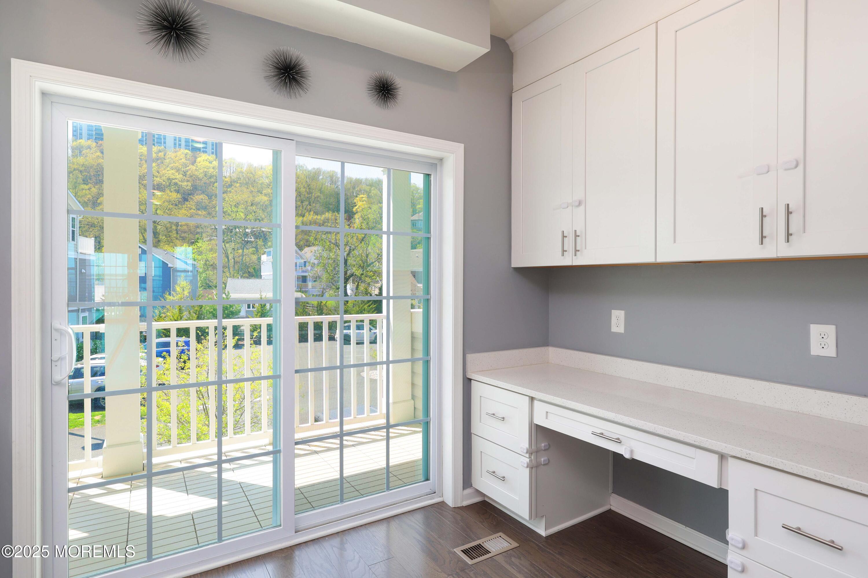 3 Halfmoon Court 903