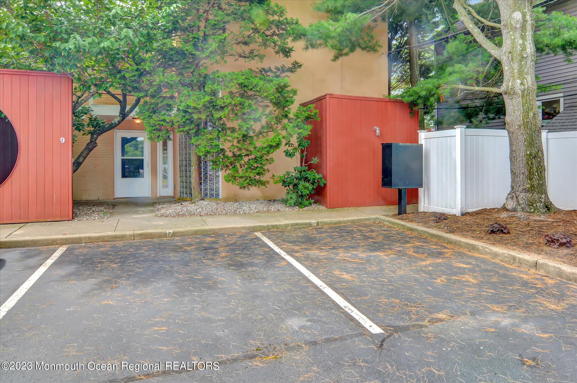 44 Marion Street 9