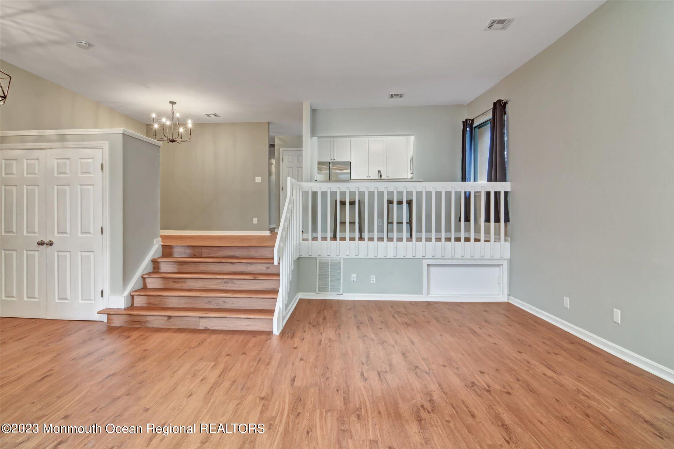 44 Marion Street 9