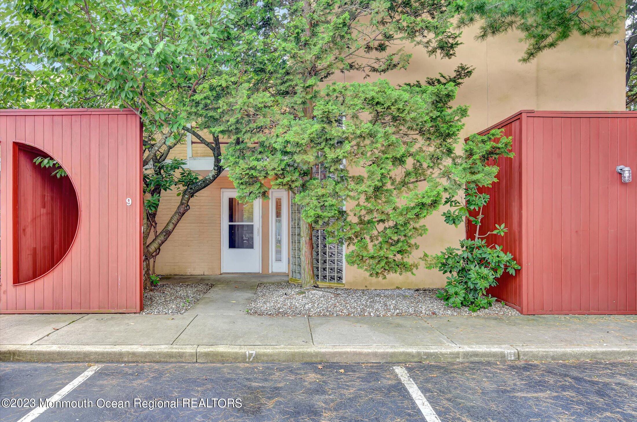 44 Marion Street 9
