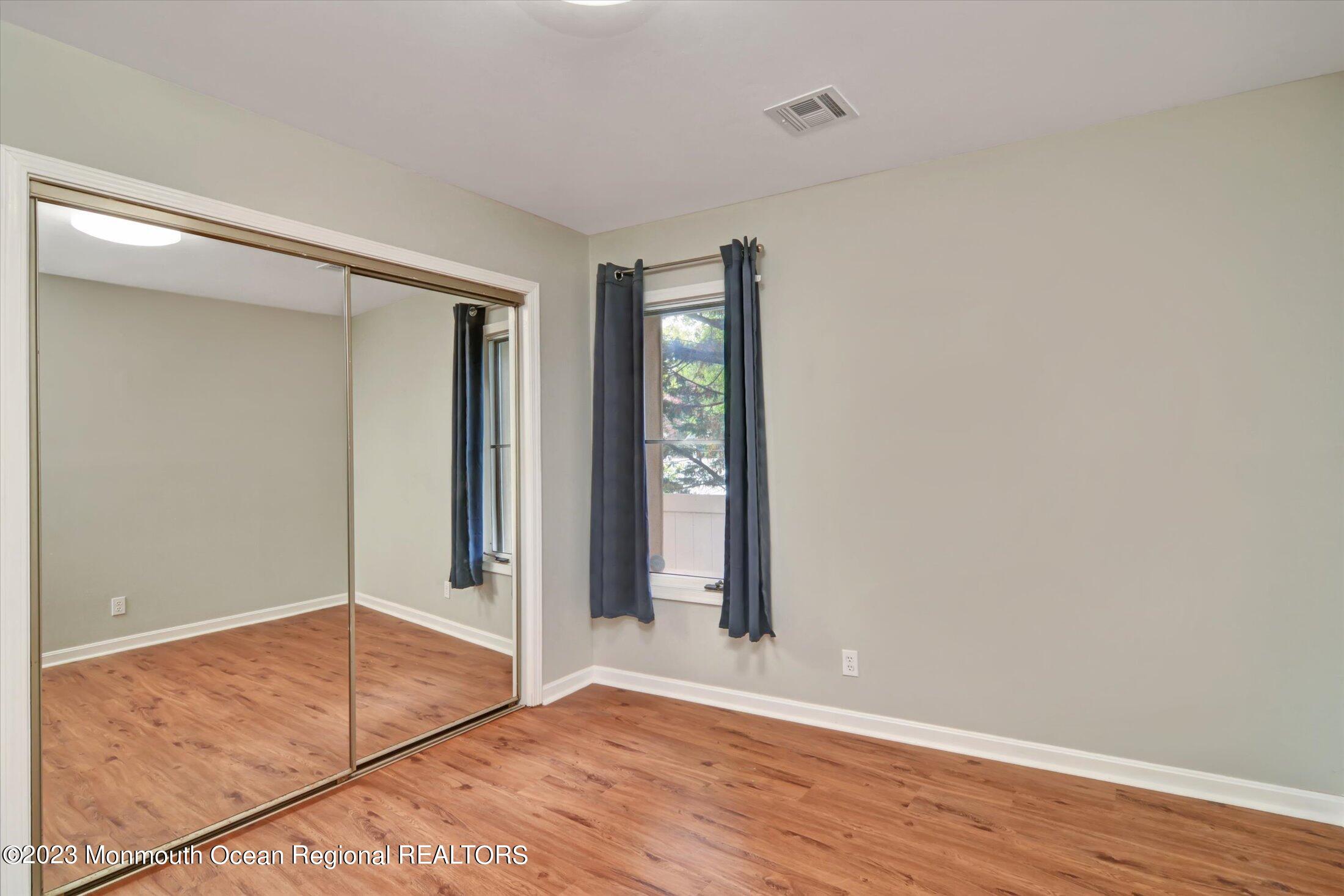 44 Marion Street 9