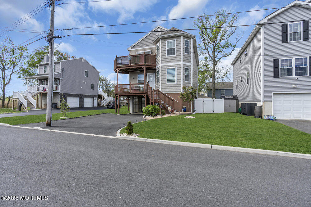904 4th Street