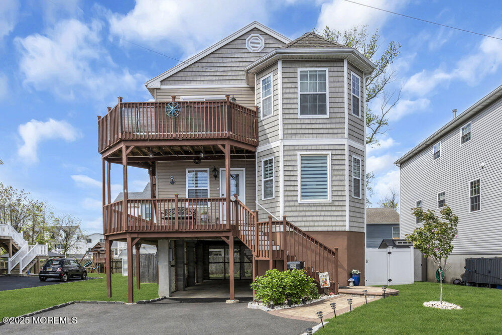 904 4th Street