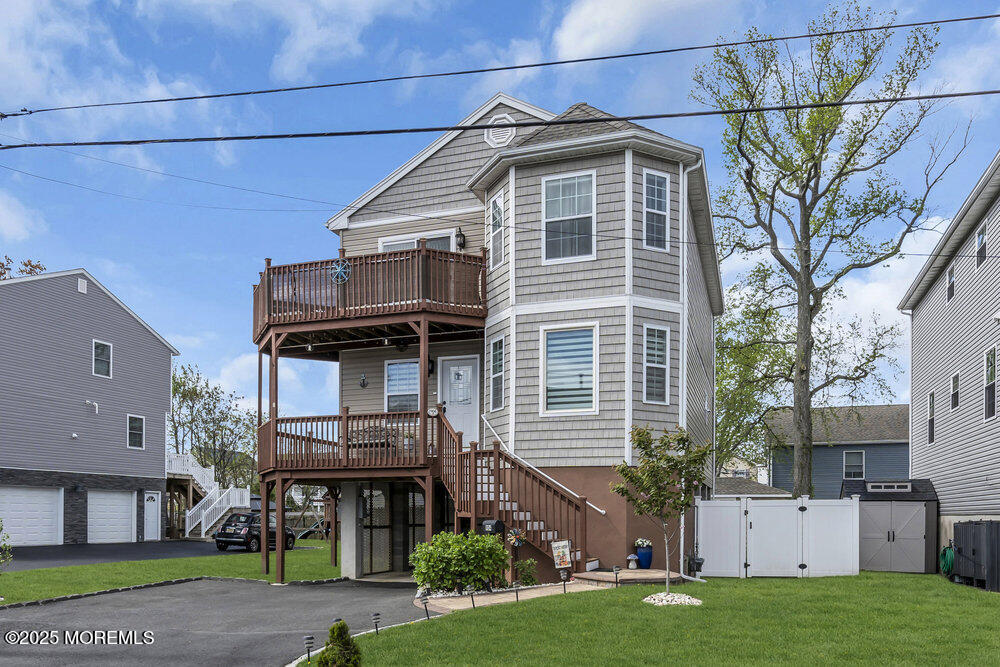 904 4th Street