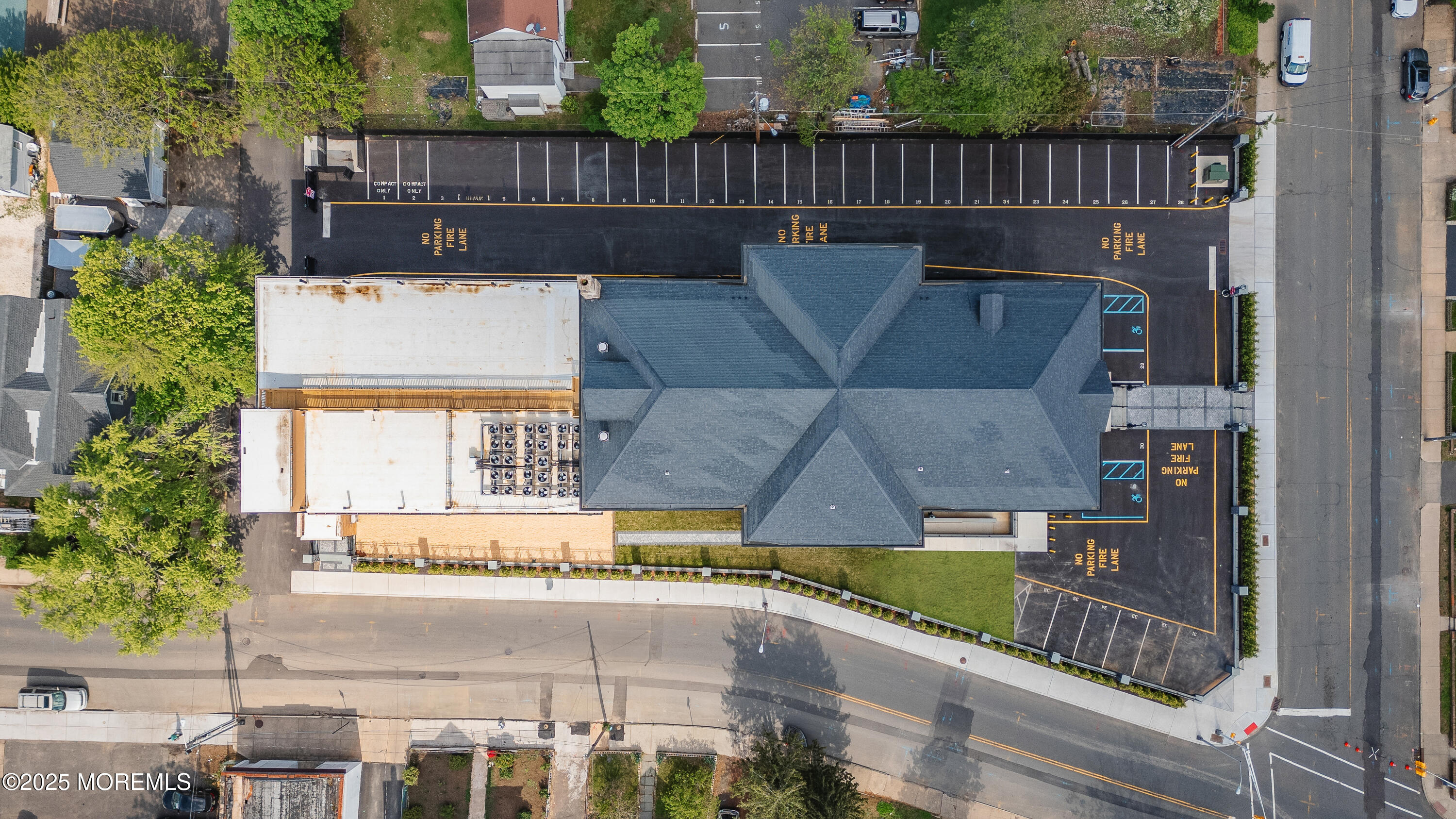 179 Chelsea Avenue 311