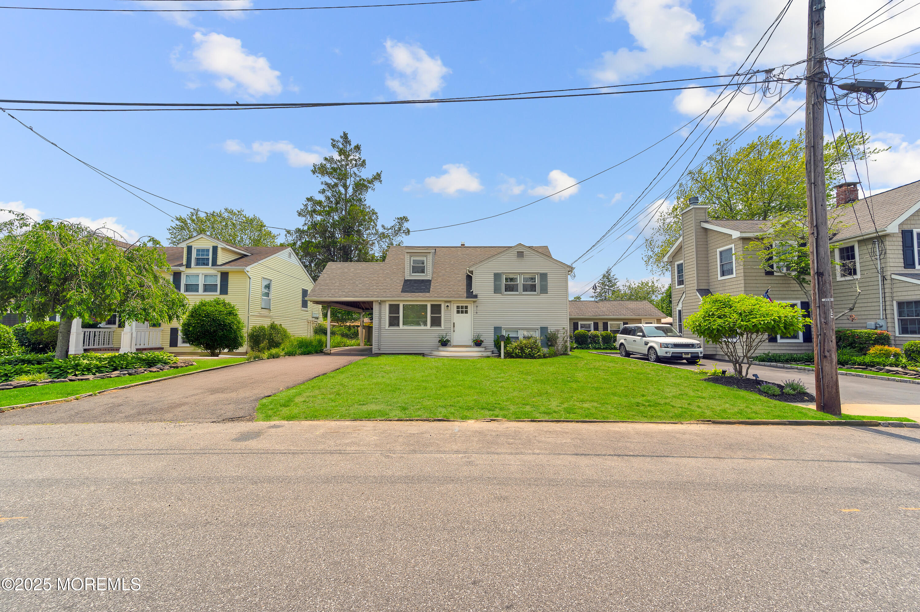 916 Ellison Avenue