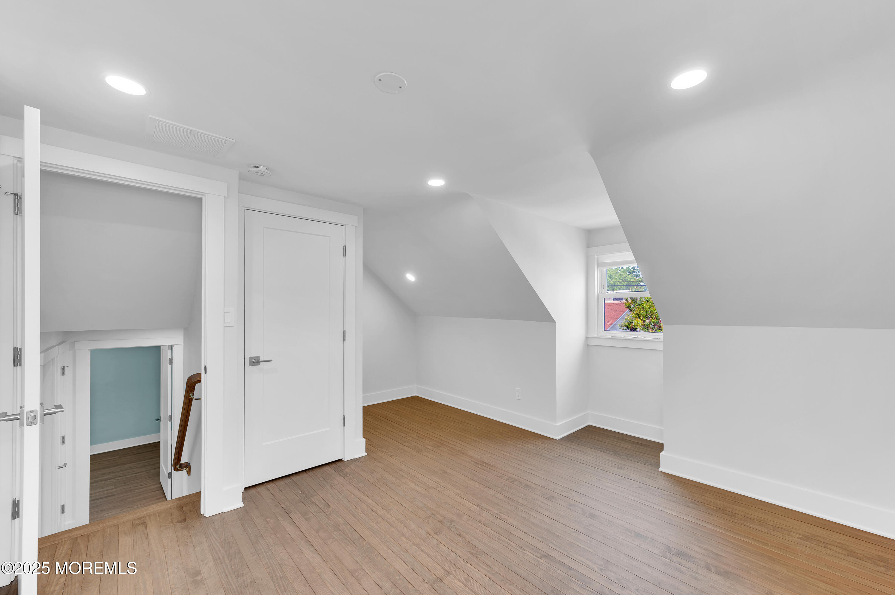 916 Ellison Avenue