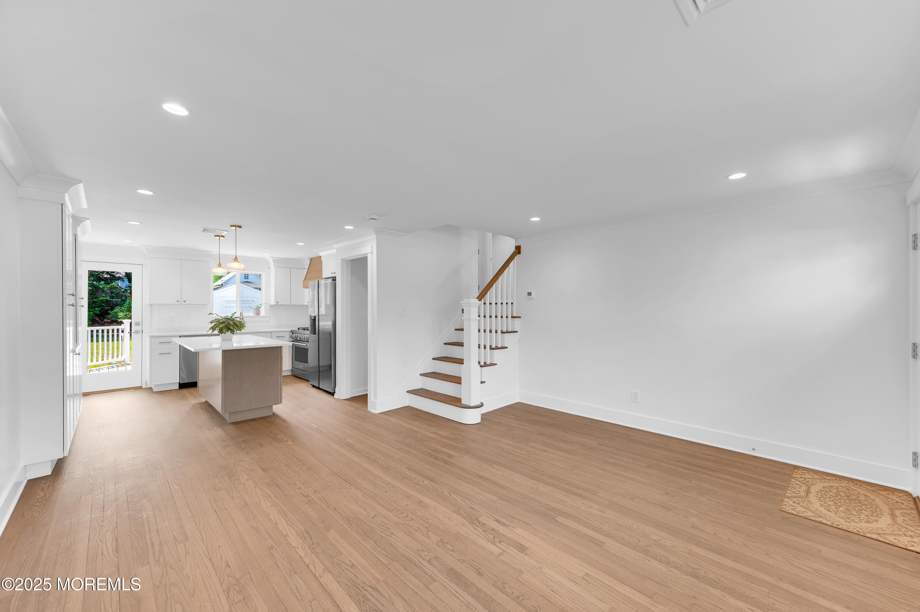 916 Ellison Avenue
