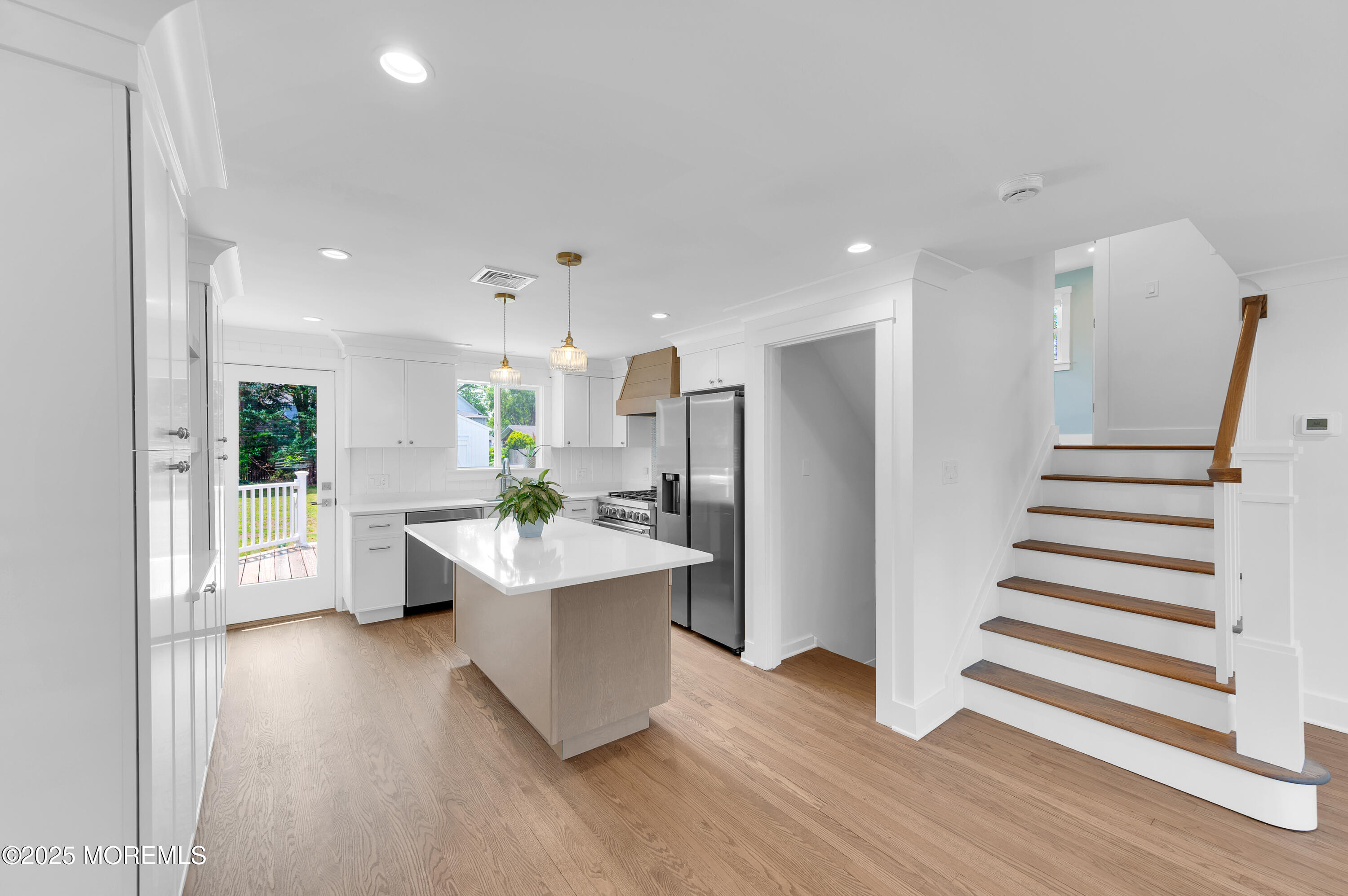 916 Ellison Avenue